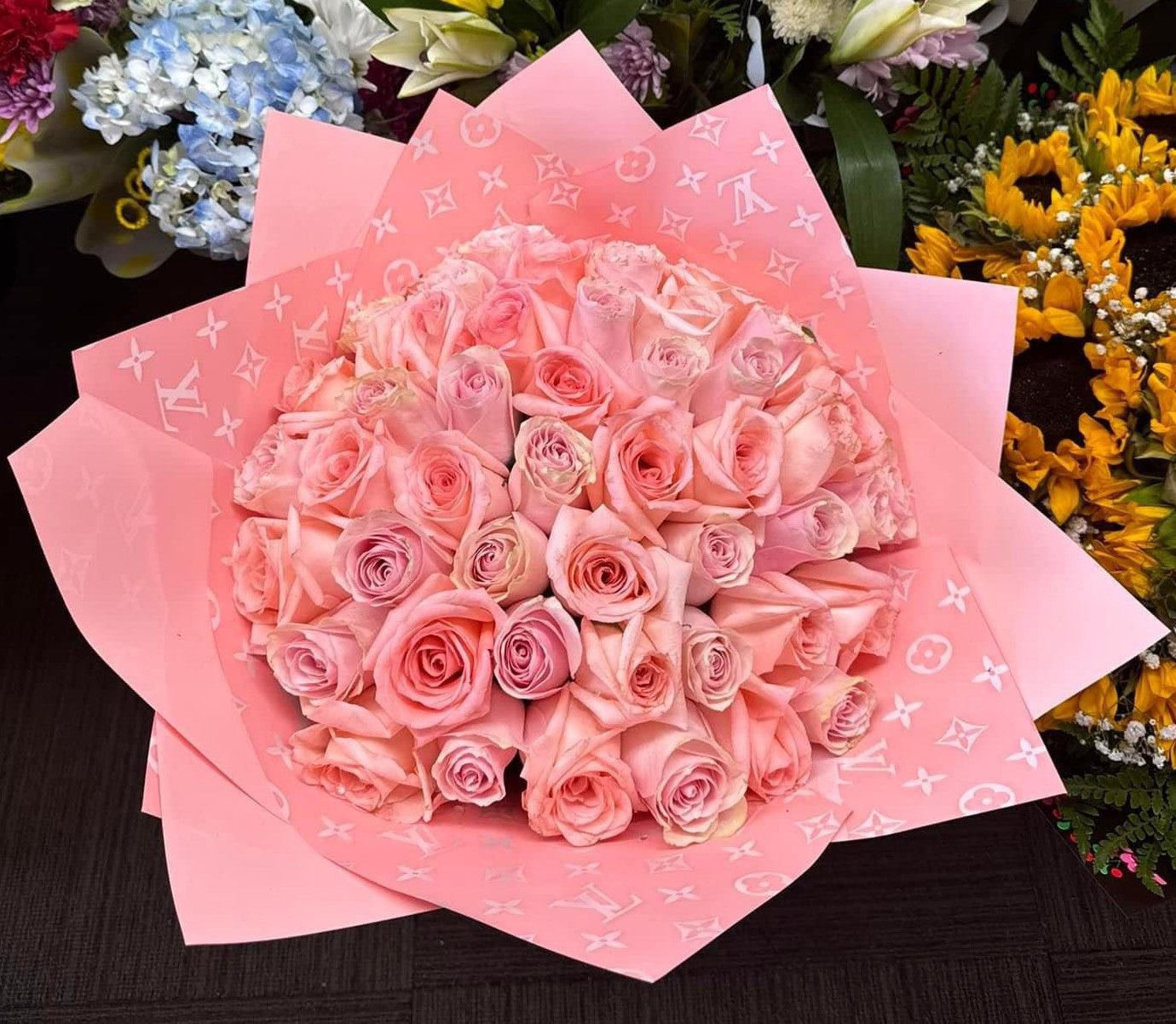 Ramo buchón de rosas rosas