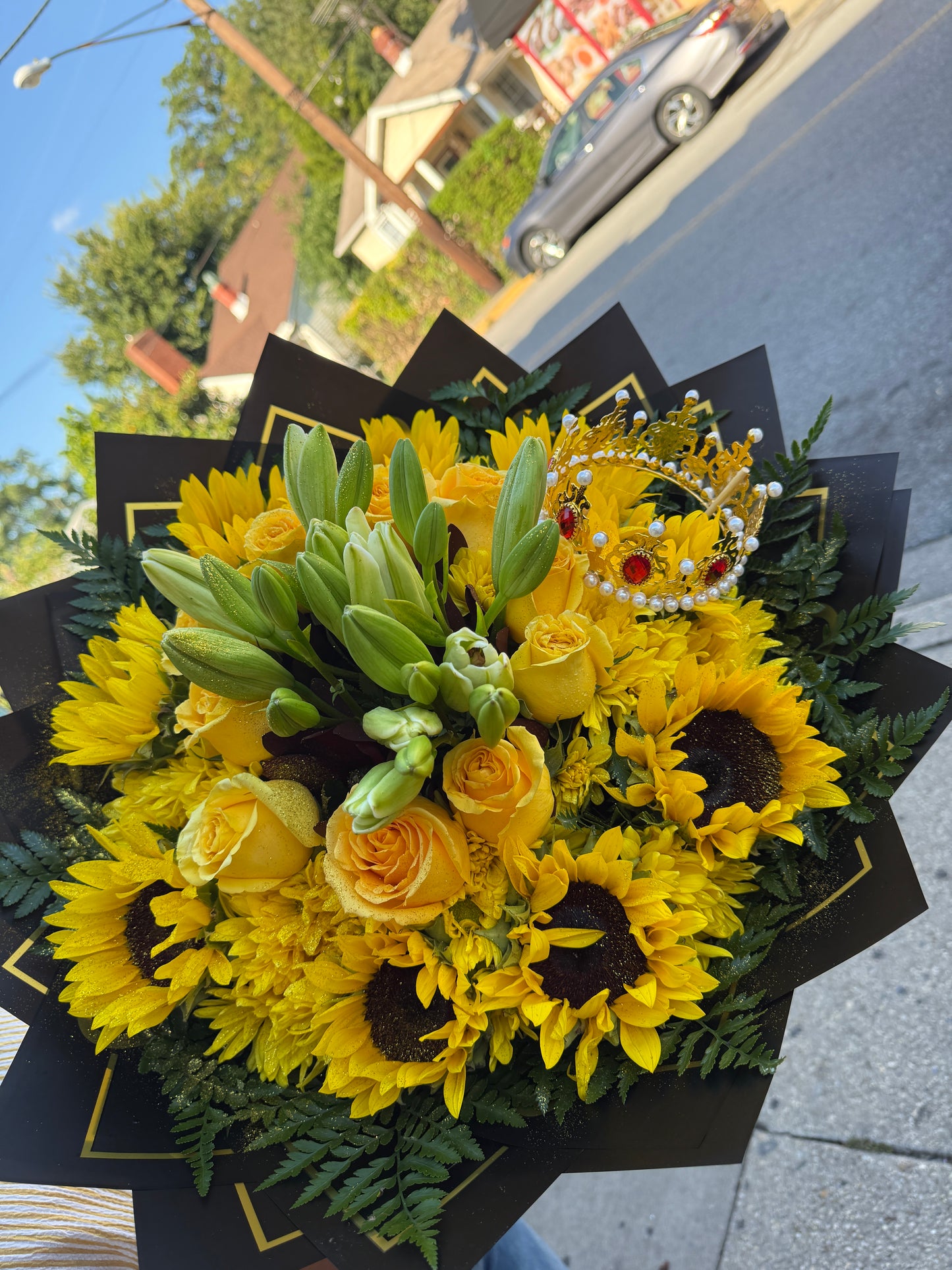 Buchón con flores  amarillas