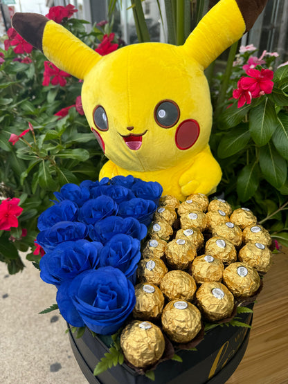 Caja corazón con rosas y bombones